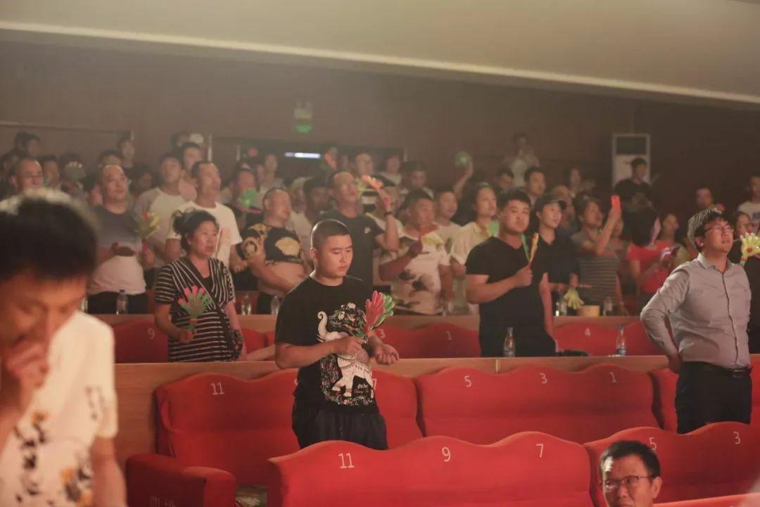 这是什么车，什么型号，大概多少钱？游戏画面